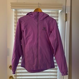Arc’teryx Atom LT Hoody jacket, Mesmer, large. Brand new w/o tags. Never worn.